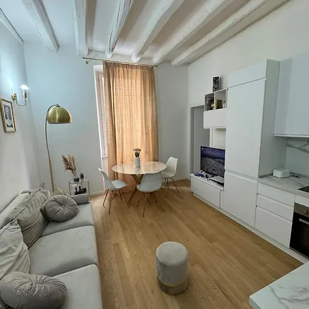 Station Cozy Flat דירה ברגמו